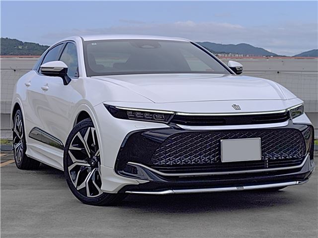 2023 Toyota Crown Crossover SUV for sale, Japanese used car export - photo 1 of 35 | GULJI TRADERS