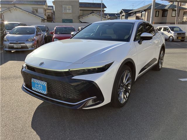 2023 Toyota Crown Crossover SUV for sale, Japanese used car export - photo 1 of 34 | GULJI TRADERS