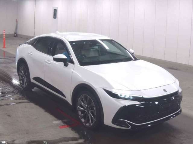 2023 Toyota Crown Crossover - photo 1 2023 Toyota Crown Crossover SUV for sale, Japanese used car export - photo 1 of 6 | GULJI TRADERS