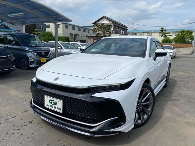 2023 Toyota Crown Crossover SUV for sale, Japanese used car export - photo 1 of 20 | GULJI TRADERS