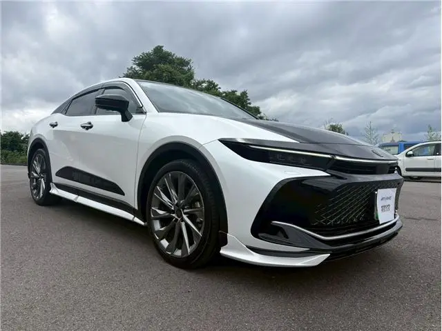 2024 Toyota Crown Crossover G Leather Package - photo 1 2024 Toyota Crown Crossover G Leather Package White SUV for sale, Japanese used car export - photo 1 of 69 | GULJI TRADERS