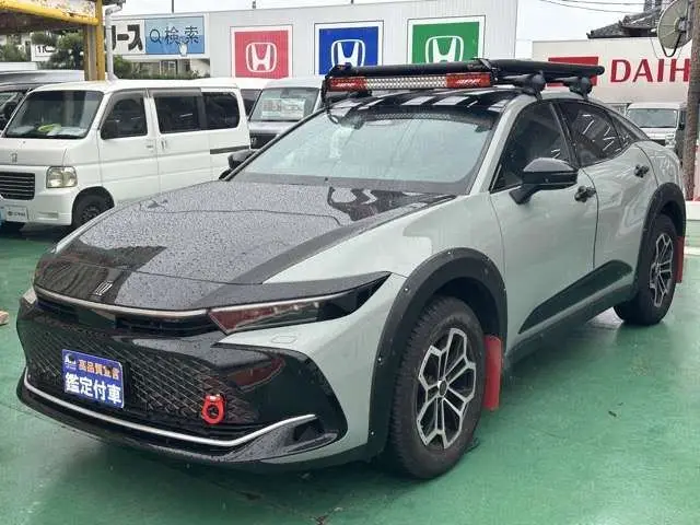2024 Toyota Crown Crossover 2.4 RS Landscape 4WD with navigation function and hitch receiver. Green SUV for sale, Japanese used car export - photo 1 of 50 | GULJI TRADERS