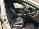 2024 Toyota Crown Crossover 2.5 G Advanced Leather Package E-Four 4WD Pearl SUV for sale, Japanese used car export - photo 37 of 60 | GULJI TRADERS