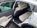 2024 Toyota Crown Crossover ● 2.5G Advanced Leather Package E-Four Pearl SUV for sale, Japanese used car export - photo 14 of 19 | GULJI TRADERS