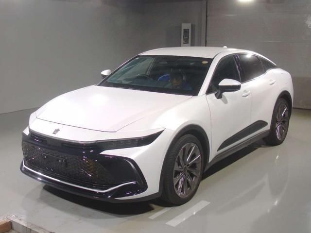 2024 Toyota Crown Crossover 4WD - photo 1 2024 Toyota Crown Crossover 4WD SUV for sale, Japanese used car export - photo 1 of 8 | GULJI TRADERS