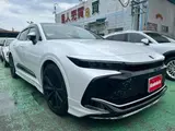 2025 Toyota Crown Crossover Z THE 70th White SUV for sale, Japanese used car export - photo 4 of 9 | GULJI TRADERS