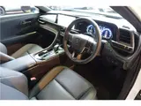 2026 Toyota Crown Crossover Z 4WD, black leather interior, panoramic digital mirrors, front and rear dashcams, easy closure. Pearl SUV for sale, Japanese used car export - photo 61 of 76 | GULJI TRADERS