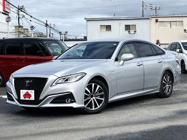 2018 Toyota Crown Hybrid S_CPk Silver Sedan for sale, Japanese used car export - photo 1 of 9 | GULJI TRADERS