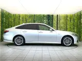 2018 Toyota Crown Hybrid S C Package Silver Sedan for sale, Japanese used car export - photo 10 of 15 | GULJI TRADERS