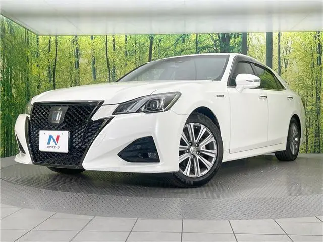 2018 Toyota Crown Hybrid Athlete S J-Frontier Limited - photo 1 2018 Toyota Crown Hybrid Athlete S J-Frontier Limited Pearl Sedan for sale, Japanese used car export - photo 1 of 30 | GULJI TRADERS