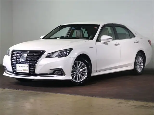 2018 Toyota Crown Hybrid Royal Saloon ★ Genuine Navigation System ★ Full-Seg TV ★ Backup Camera ★ Seat H&C - photo 1 2018 Toyota Crown Hybrid Royal Saloon ★ Genuine Navigation System ★ Full-Seg TV ★ Backup Camera ★ Seat H&C Pearl Sedan for sale, Japanese used car export - photo 1 of 63 | GULJI TRADERS