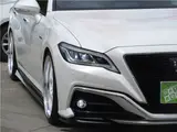 2018 Toyota Crown Hybrid RS, TRD aero kit, BLITZ coilovers, WORK 20-inch alloy wheels. Pearl Sedan for sale, Japanese used car export - photo 4 of 59 | GULJI TRADERS