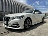 2018 Toyota Crown Hybrid RS Advance sunroof, TOM'S front lip, D inner mirrors. Pearl Sedan for sale, Japanese used car export - photo 5 of 65 | GULJI TRADERS