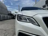 2018 Toyota Crown Hybrid RS Advance sunroof, TOM'S front lip, D inner mirrors. Pearl Sedan for sale, Japanese used car export - photo 19 of 65 | GULJI TRADERS