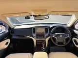 2018 Toyota Crown Hybrid Royal Saloon USS rated 4.5 points Pearl Sedan for sale, Japanese used car export - photo 8 of 14 | GULJI TRADERS