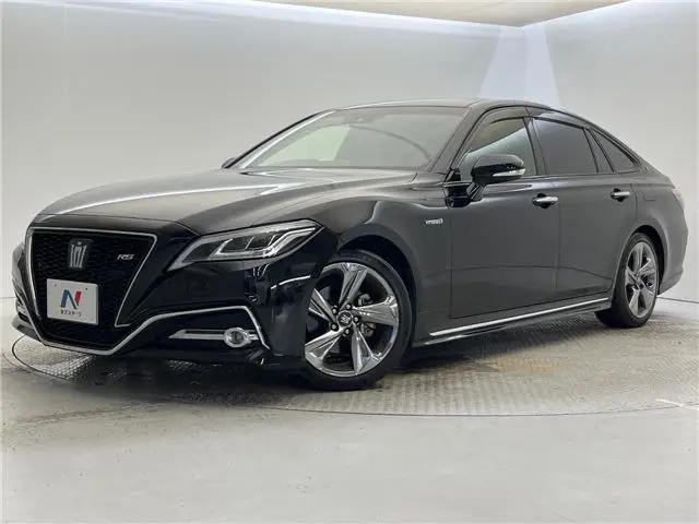 2018 Toyota Crown Hybrid RS - photo 1 2018 Toyota Crown Hybrid RS Black Sedan for sale, Japanese used car export - photo 1 of 30 | GULJI TRADERS