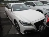 2018 Toyota Crown Hybrid RS Leather Seat Package Pearl Sedan for sale, Japanese used car export - photo 2 of 12 | GULJI TRADERS