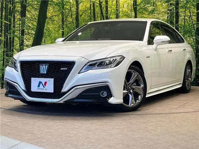 2018 Toyota Crown Hybrid RS Advance - photo 1 2018 Toyota Crown Hybrid RS Advance Pearl Sedan for sale, Japanese used car export - photo 1 of 30 | GULJI TRADERS