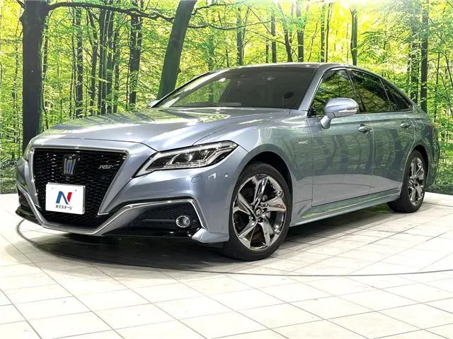 2018 Toyota Crown Hybrid RS Four Silver Sedan for sale, Japanese used car export - photo 1 of 30 | GULJI TRADERS