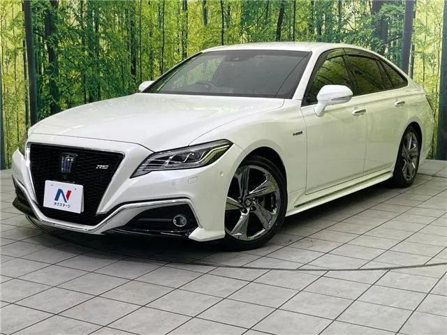 2018 Toyota Crown Hybrid RS Advance - photo 1 2018 Toyota Crown Hybrid RS Advance Pearl Sedan for sale, Japanese used car export - photo 1 of 30 | GULJI TRADERS