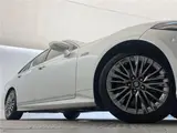 2018 Toyota Crown Hybrid G-Executive Silver Sedan for sale, Japanese used car export - photo 8 of 30 | GULJI TRADERS