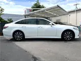 2018 Toyota Crown Hybrid S C Package Pearl Sedan for sale, Japanese used car export - photo 29 of 30 | GULJI TRADERS