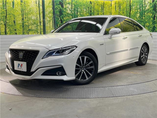 2018 Toyota Crown Hybrid G - photo 1 2018 Toyota Crown Hybrid G Sedan for sale, Japanese used car export - photo 1 of 30 | GULJI TRADERS