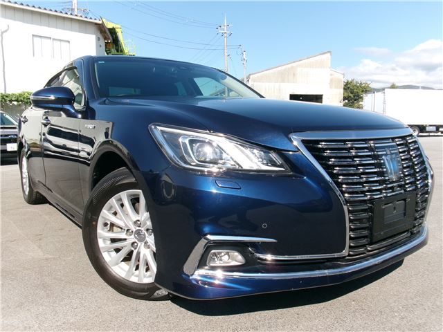 2018 Toyota Crown Hybrid - photo 1 2018 Toyota Crown Hybrid Sedan for sale, Japanese used car export - photo 1 of 57 | GULJI TRADERS