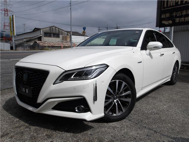 2018 Toyota Crown Hybrid G Sedan for sale, Japanese used car export - photo 1 of 43 | GULJI TRADERS