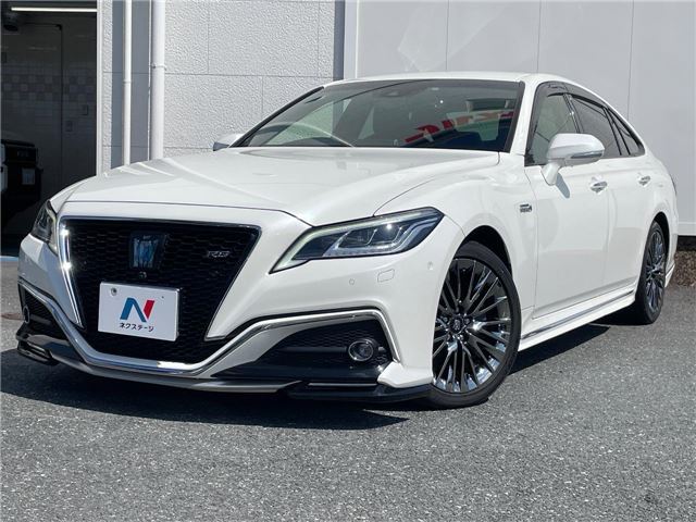 2018 Toyota Crown Hybrid - photo 1 2018 Toyota Crown Hybrid Sedan for sale, Japanese used car export - photo 1 of 30 | GULJI TRADERS