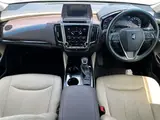 2018 Toyota Crown Hybrid S C Package Four 4WD Silver Sedan for sale, Japanese used car export - photo 3 of 24 | GULJI TRADERS
