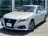 2018 Toyota Crown Hybrid S C Package Four 4WD Silver Sedan for sale, Japanese used car export - photo 12 of 24 | GULJI TRADERS