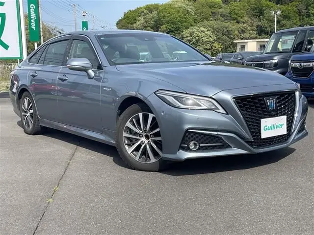 2018 Toyota Crown Hybrid S C Package - photo 1 2018 Toyota Crown Hybrid S C Package Other Sedan for sale, Japanese used car export - photo 1 of 24 | GULJI TRADERS