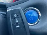 2018 Toyota Crown Hybrid RS Pearl Sedan for sale, Japanese used car export - photo 17 of 24 | GULJI TRADERS