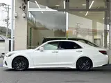 2018 Toyota Crown Hybrid Athlete SJ-Frontier LTD Pearl Sedan for sale, Japanese used car export - photo 10 of 24 | GULJI TRADERS