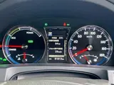 2018 Toyota Crown Hybrid Athlete SJ-Frontier LTD Pearl Sedan for sale, Japanese used car export - photo 22 of 24 | GULJI TRADERS