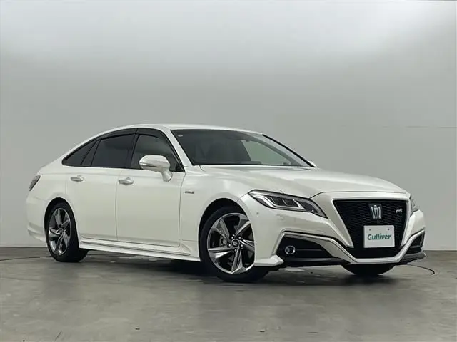 2018 Toyota Crown Hybrid RS Advance - photo 1 2018 Toyota Crown Hybrid RS Advance Pearl Sedan for sale, Japanese used car export - photo 1 of 24 | GULJI TRADERS