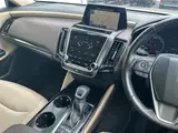 2018 Toyota Crown Hybrid S C Package Pearl Sedan for sale, Japanese used car export - photo 10 of 24 | GULJI TRADERS