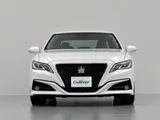 2018 Toyota Crown Hybrid S C Package Pearl Sedan for sale, Japanese used car export - photo 15 of 24 | GULJI TRADERS