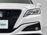 2018 Toyota Crown Hybrid S C Package Pearl Sedan for sale, Japanese used car export - photo 21 of 24 | GULJI TRADERS