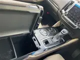 2018 Toyota Crown Hybrid S C Package Pearl Sedan for sale, Japanese used car export - photo 22 of 24 | GULJI TRADERS