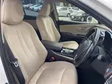 2018 Toyota Crown Hybrid S C Package Pearl Sedan for sale, Japanese used car export - photo 24 of 24 | GULJI TRADERS