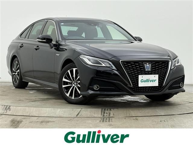 2018 Toyota Crown Hybrid S Sedan for sale, Japanese used car export - photo 1 of 24 | GULJI TRADERS