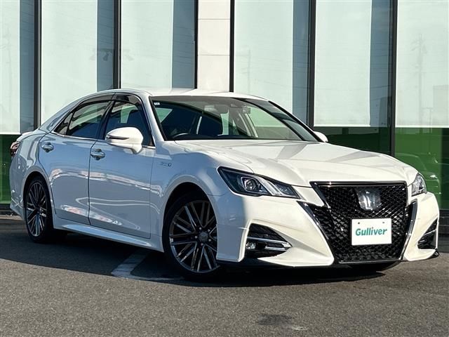 2018 Toyota Crown Hybrid - photo 1 2018 Toyota Crown Hybrid Sedan for sale, Japanese used car export - photo 1 of 24 | GULJI TRADERS