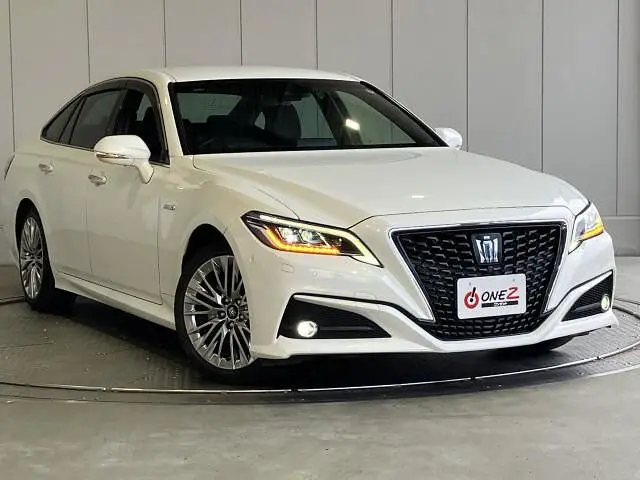 2018 Toyota Crown Hybrid Hybrid 2.5 G 18-inch alloy wheels! Digital interior - photo 1 2018 Toyota Crown Hybrid Hybrid 2.5 G 18-inch alloy wheels! Digital interior Pearl Sedan for sale, Japanese used car export - photo 1 of 10 | GULJI TRADERS