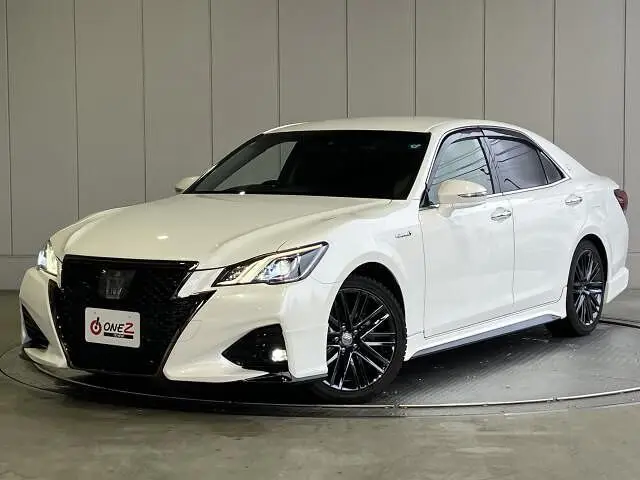 2018 Toyota Crown Hybrid Hybrid 2.5 S J Frontier Limited LED - photo 1 2018 Toyota Crown Hybrid Hybrid 2.5 S J Frontier Limited LED Pearl Sedan for sale, Japanese used car export - photo 1 of 10 | GULJI TRADERS
