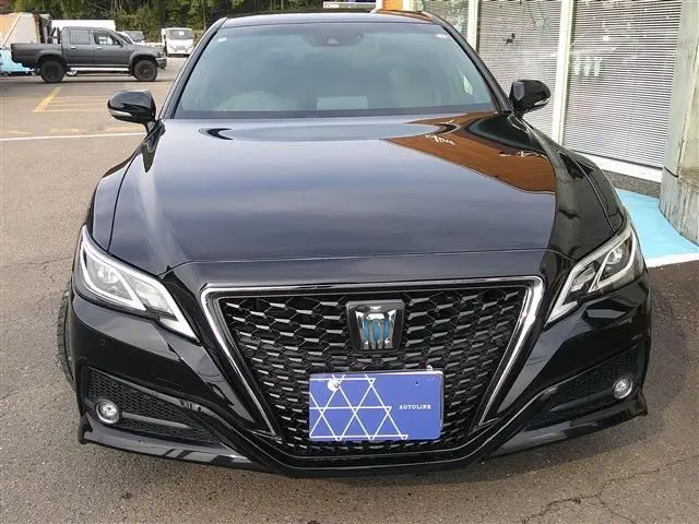 2018 Toyota Crown Hybrid S C Package - photo 1 2018 Toyota Crown Hybrid S C Package Black Sedan for sale, Japanese used car export - photo 1 of 22 | GULJI TRADERS