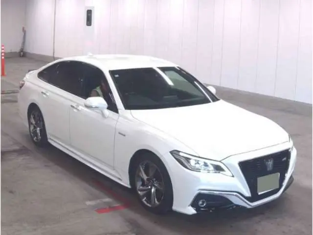 2018 Toyota Crown Hybrid RS - photo 1 2018 Toyota Crown Hybrid RS Pearl Sedan for sale, Japanese used car export - photo 1 of 6 | GULJI TRADERS