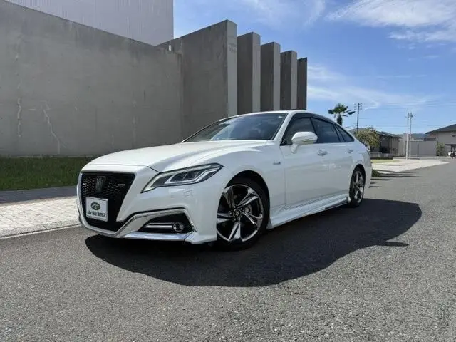 2018 Toyota Crown Hybrid HV 2.5 RS Advance - photo 1 2018 Toyota Crown Hybrid HV 2.5 RS Advance Pearl Sedan for sale, Japanese used car export - photo 1 of 24 | GULJI TRADERS