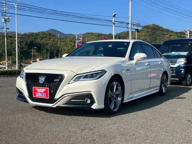 2018 Toyota Crown Hybrid RS Advance - photo 1 2018 Toyota Crown Hybrid RS Advance Pearl Sedan for sale, Japanese used car export - photo 1 of 20 | GULJI TRADERS